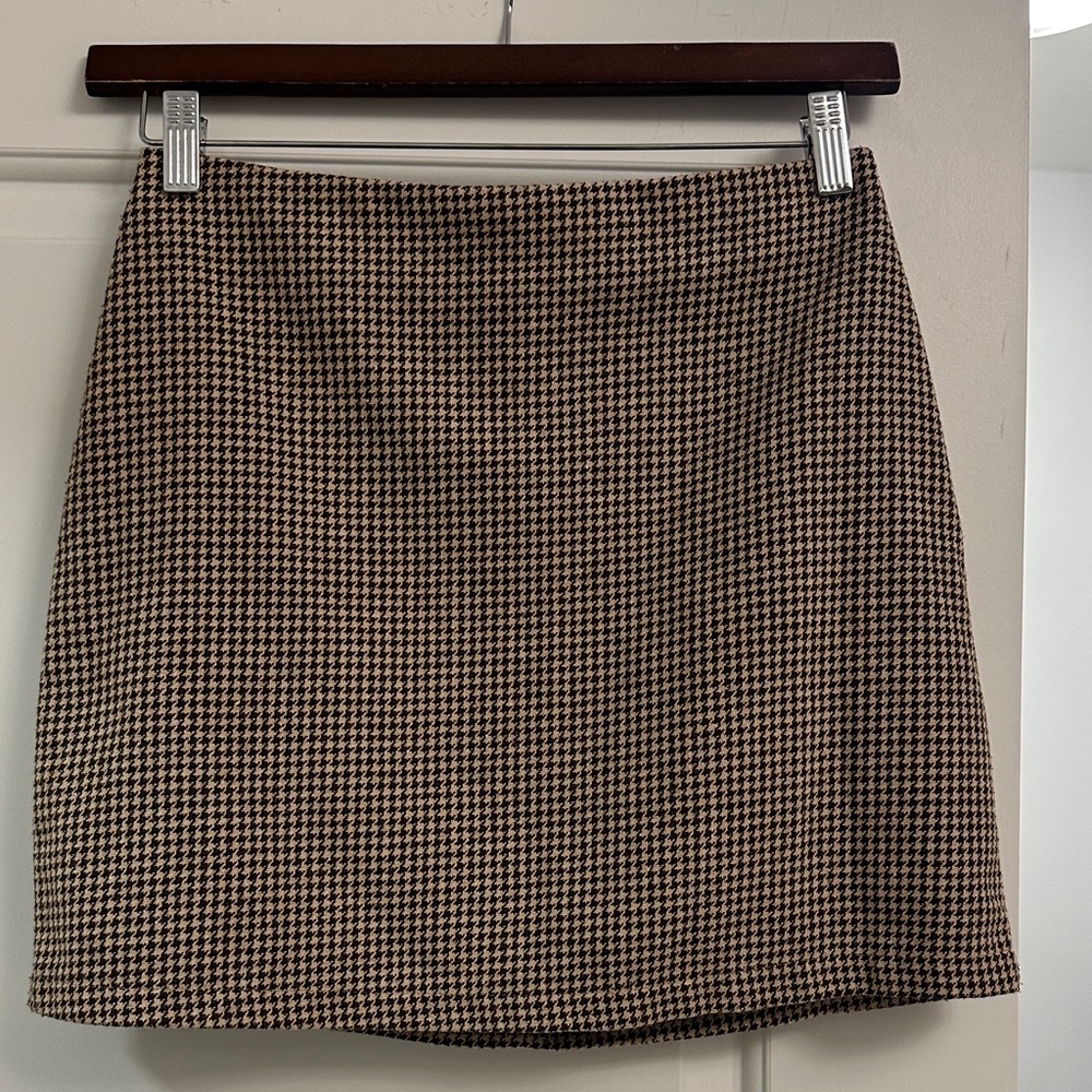 Classic Houndstooth Skirt